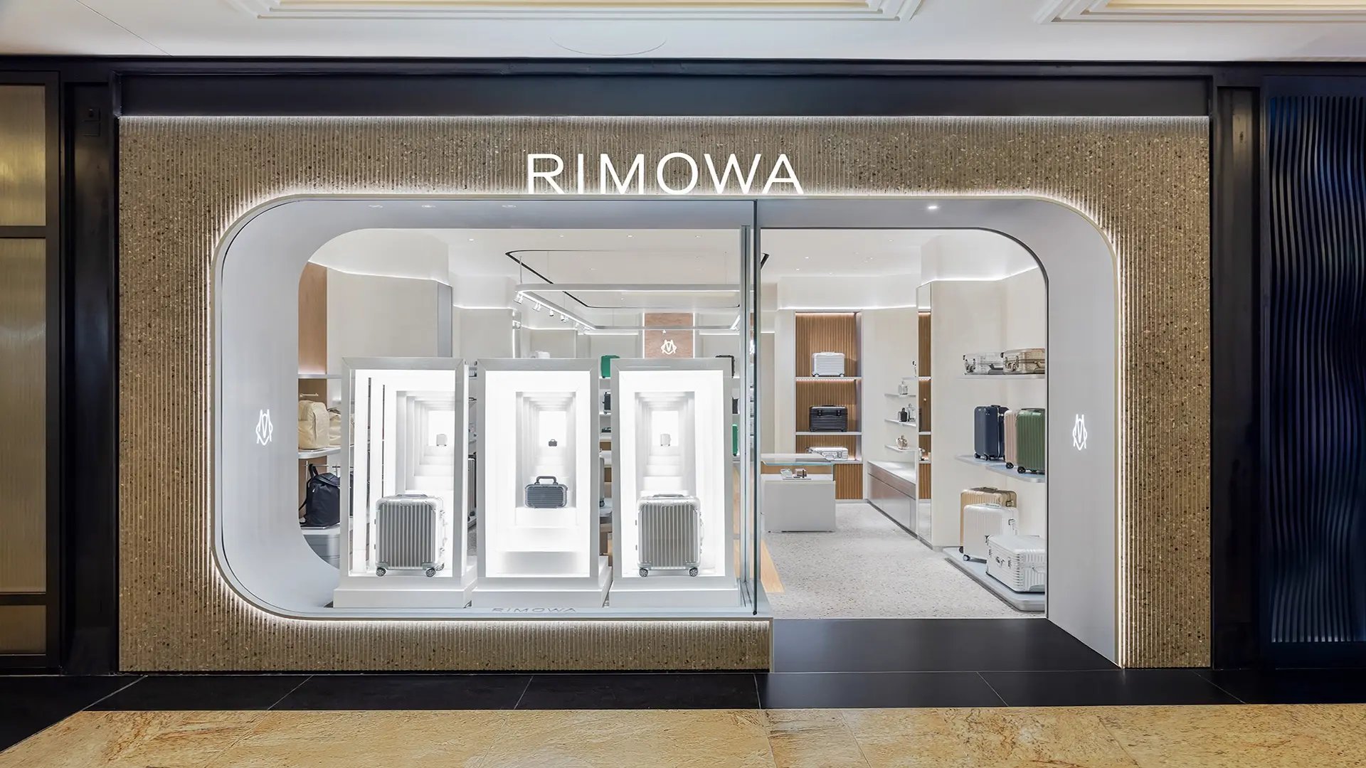Rimowa external storefront mall of the emirates dubai