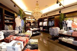 Abercrombie & Fitch, Mall of the Emirates, Dubai